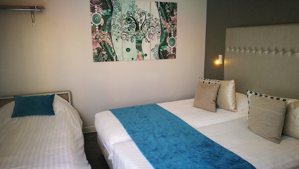 NYX Hotel 27/76