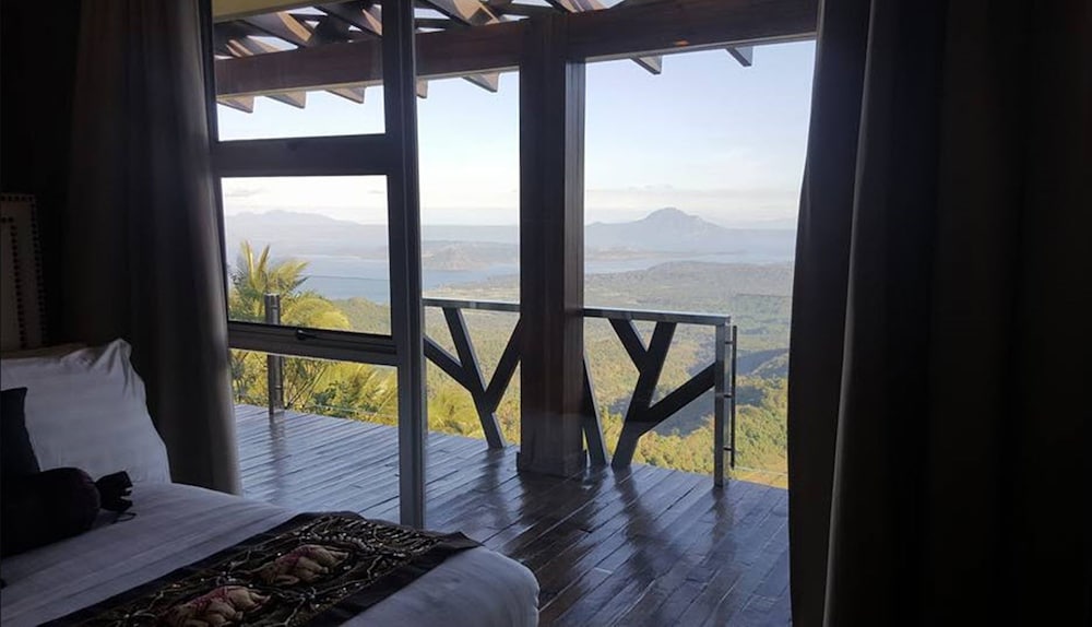 The Oriental Luxury Suites Tagaytay 27/50