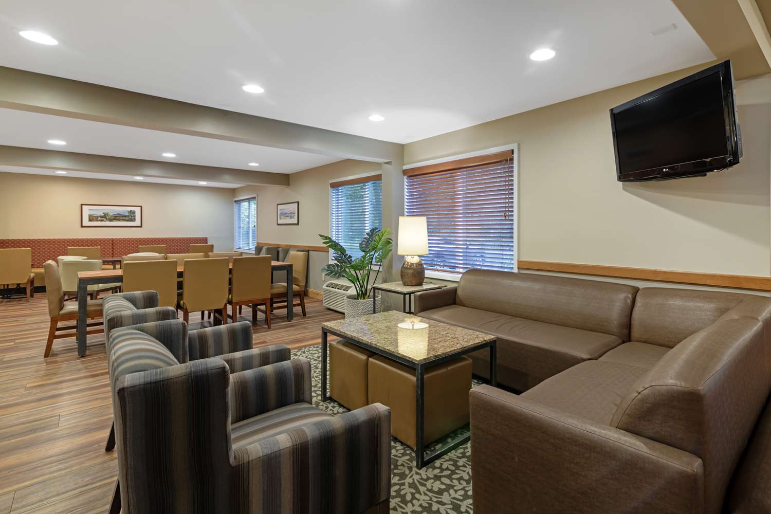 Best Western Plus Windjammer Inn & Conference Center 31/46
