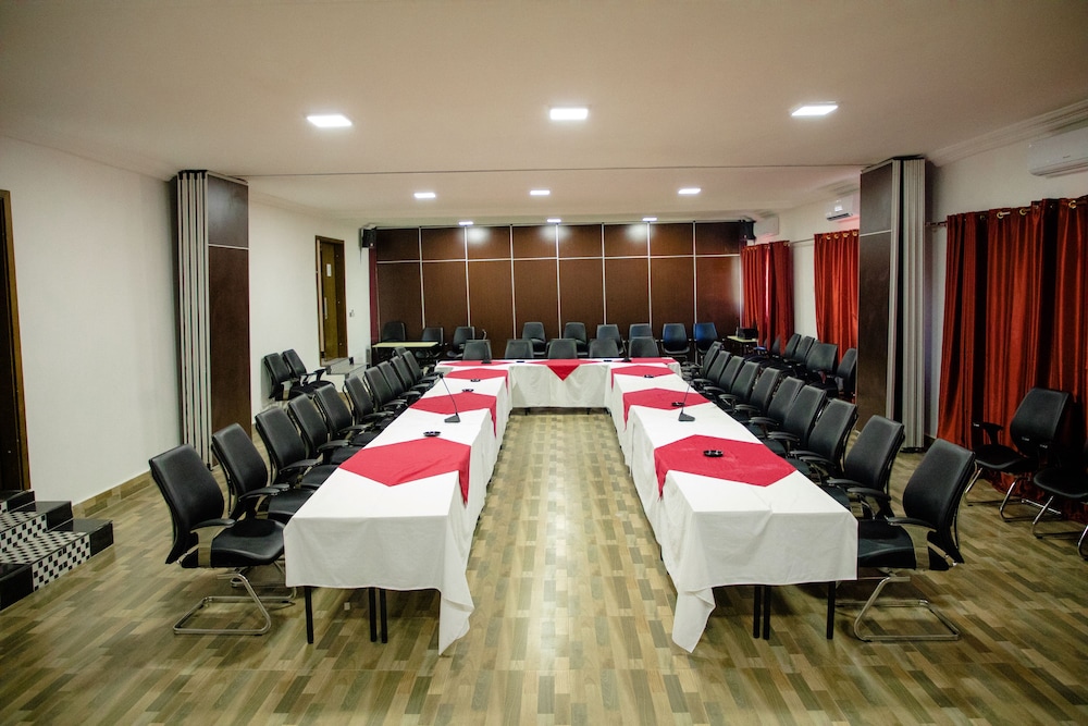 Metzy Residence Hotel 56/70