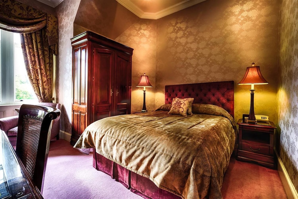 The Mansion House Hotel 5/50