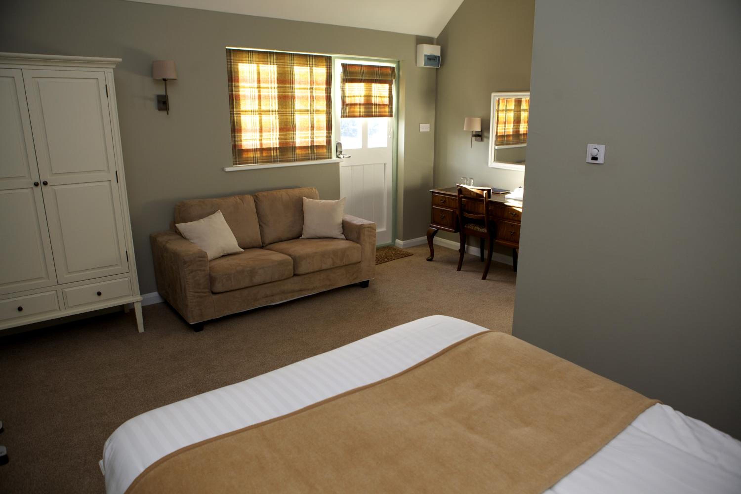 The Bull Inn Lodges 20/26