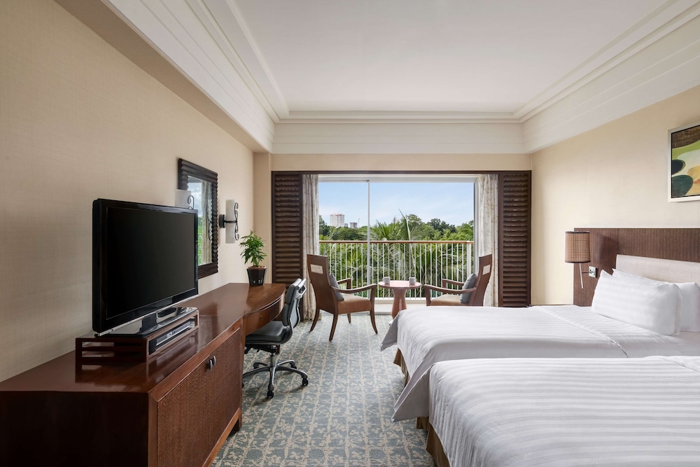 PREMIER, TWIN BEDS, OCEAN WING