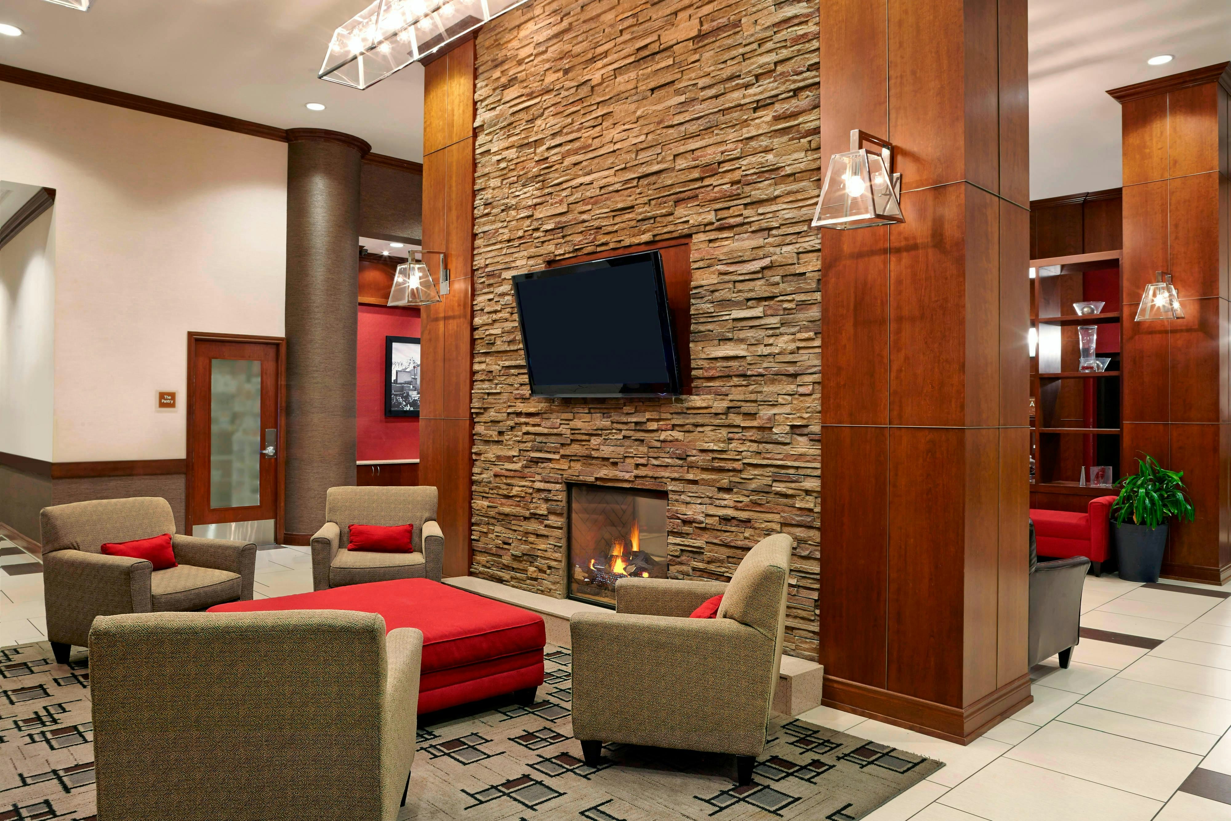 Four Points by Sheraton Calgary Airport 12/25