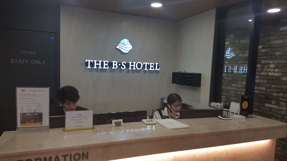 The BS Hotel 9/35