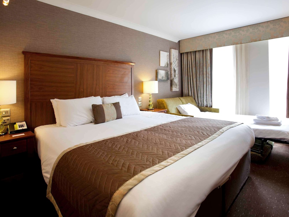 Mercure Southgate Hotel 10/49