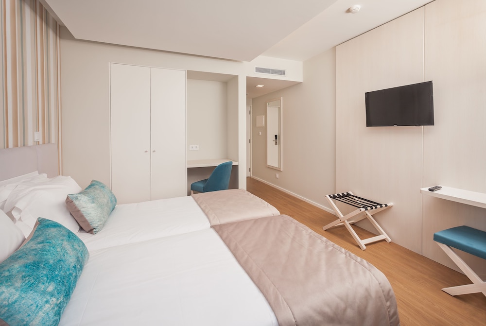 Essence Inn Marianos 32/67