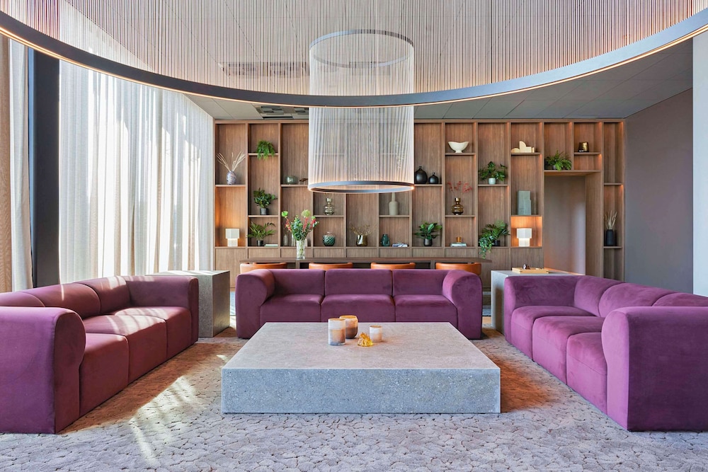 Clarion Hotel Helsinki Airport 42/65