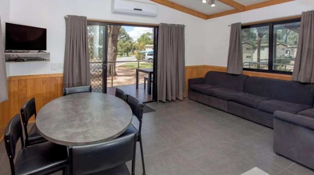 Discovery Parks - Renmark Riverfront 30/50