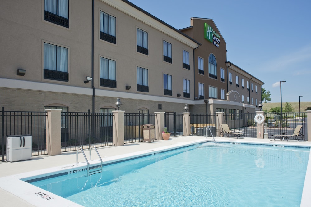 Holiday Inn Express Hotel And Suites Prattville South 3/53
