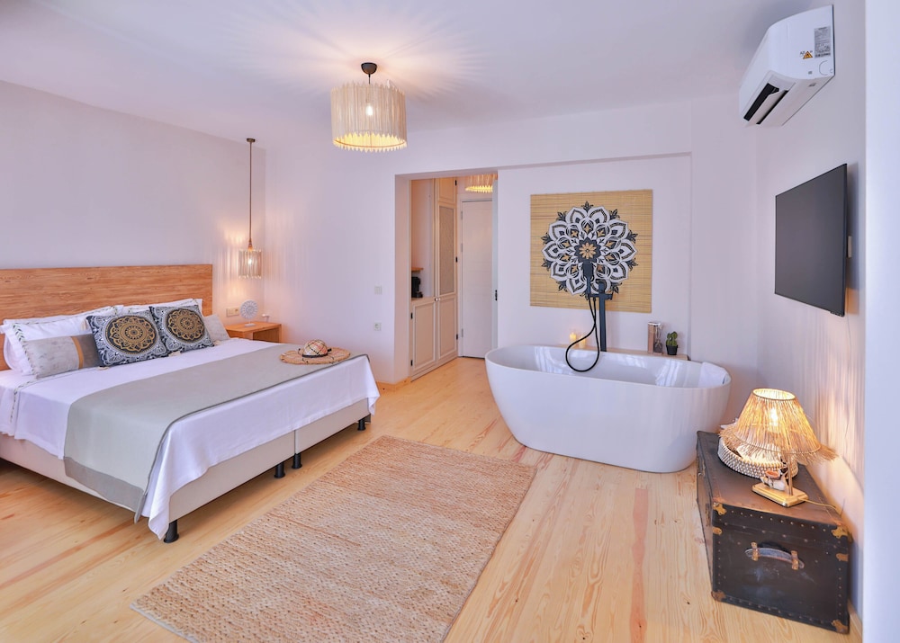 Palas Alacati - Adults Only 8/50