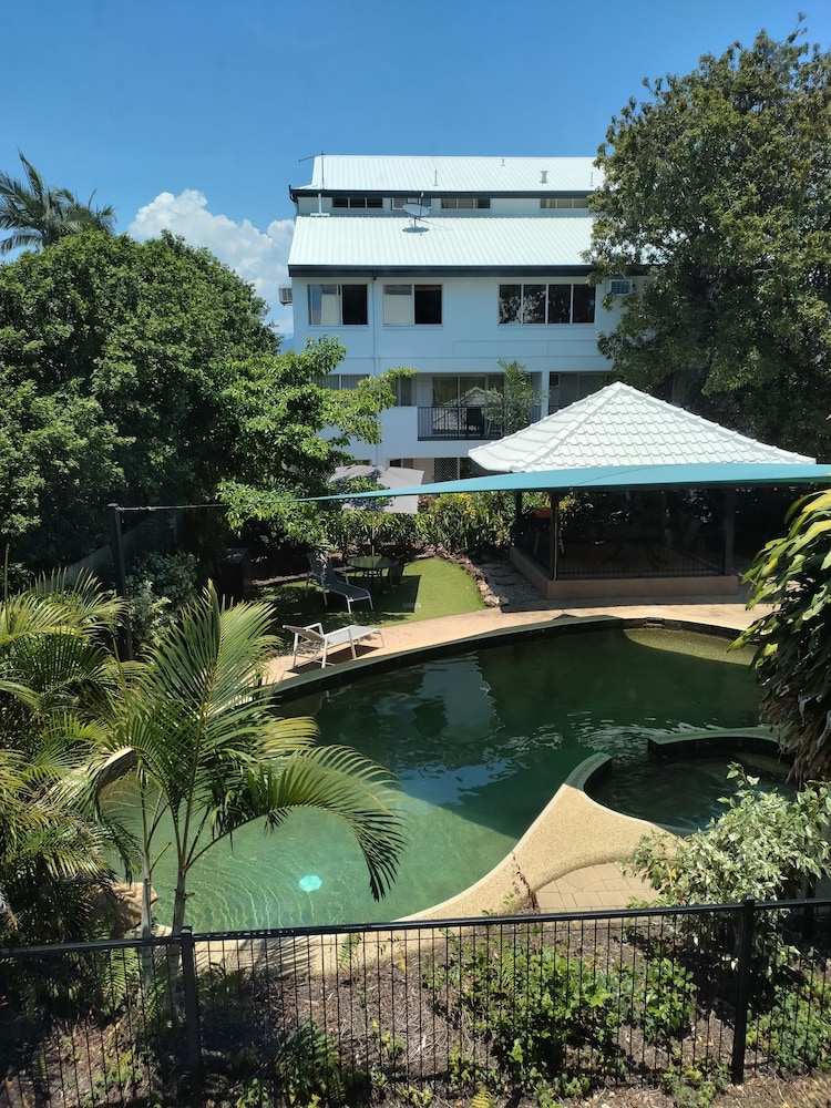 REEF GATEWAY APARTMENTS 50/61