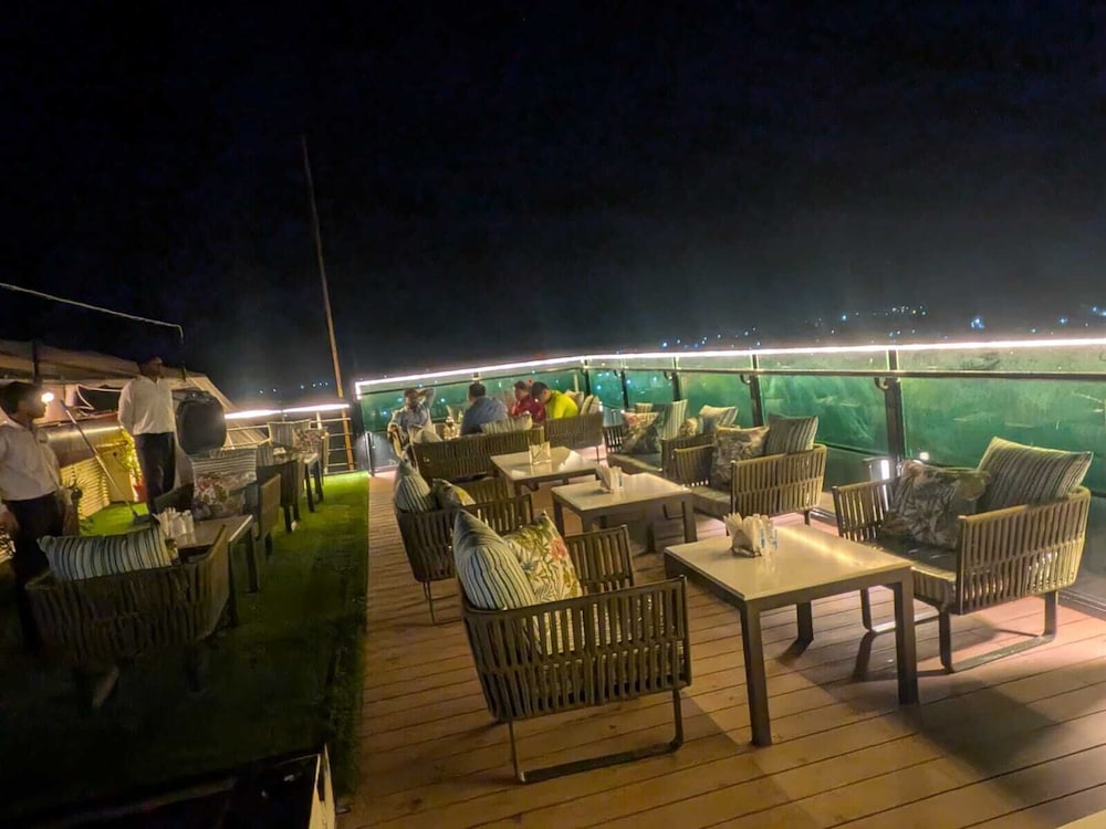 Red Fox Hotel, Alwar 31/50