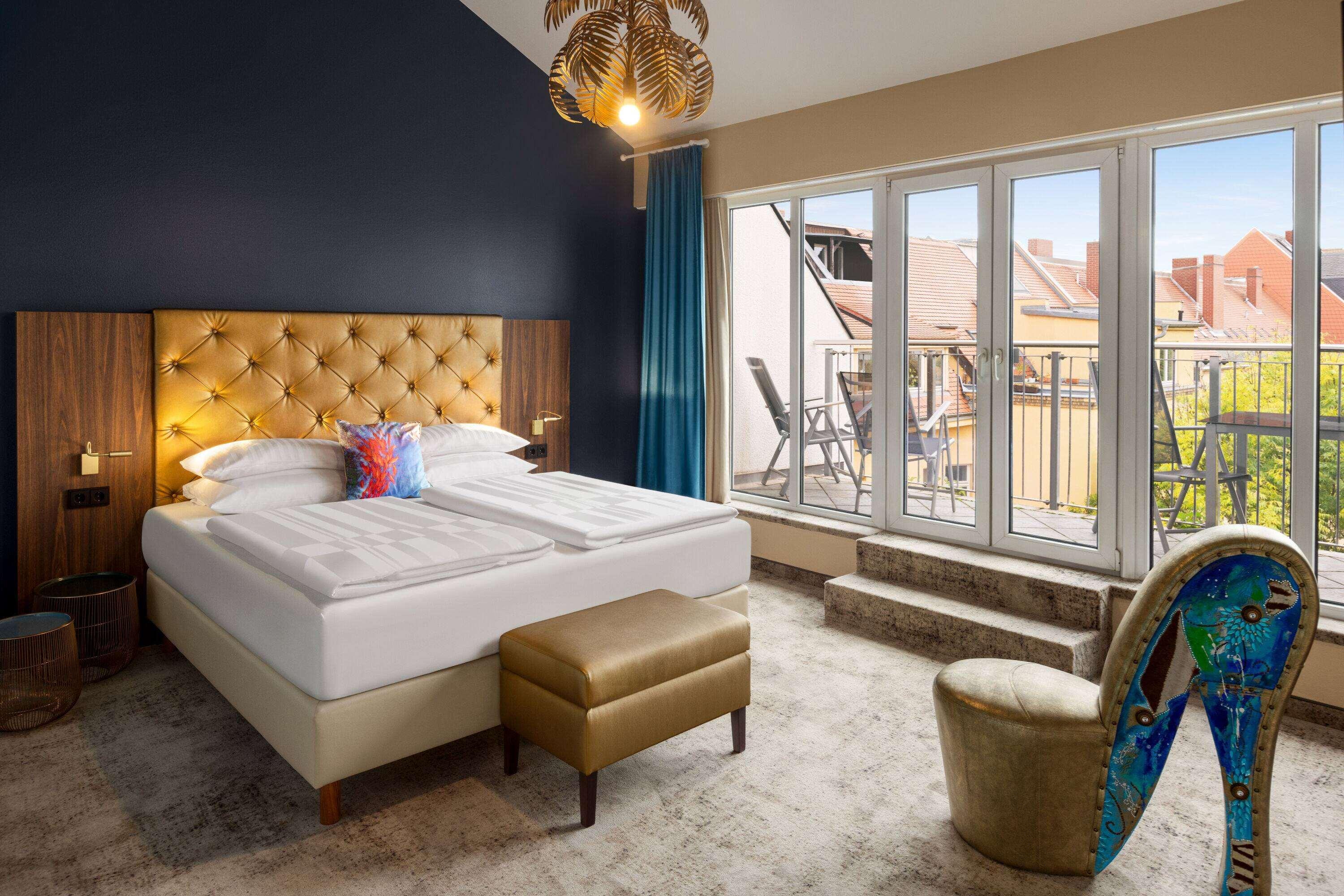 Plus, Suite