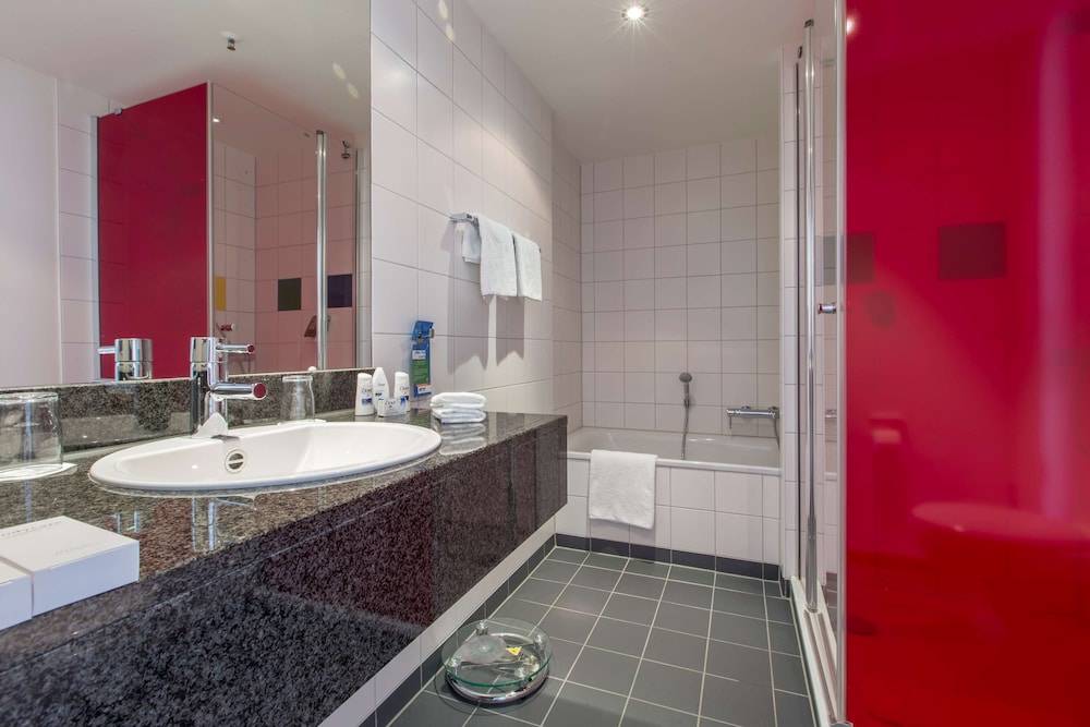 Park Inn By Radisson Frankfurt Airport 48/50