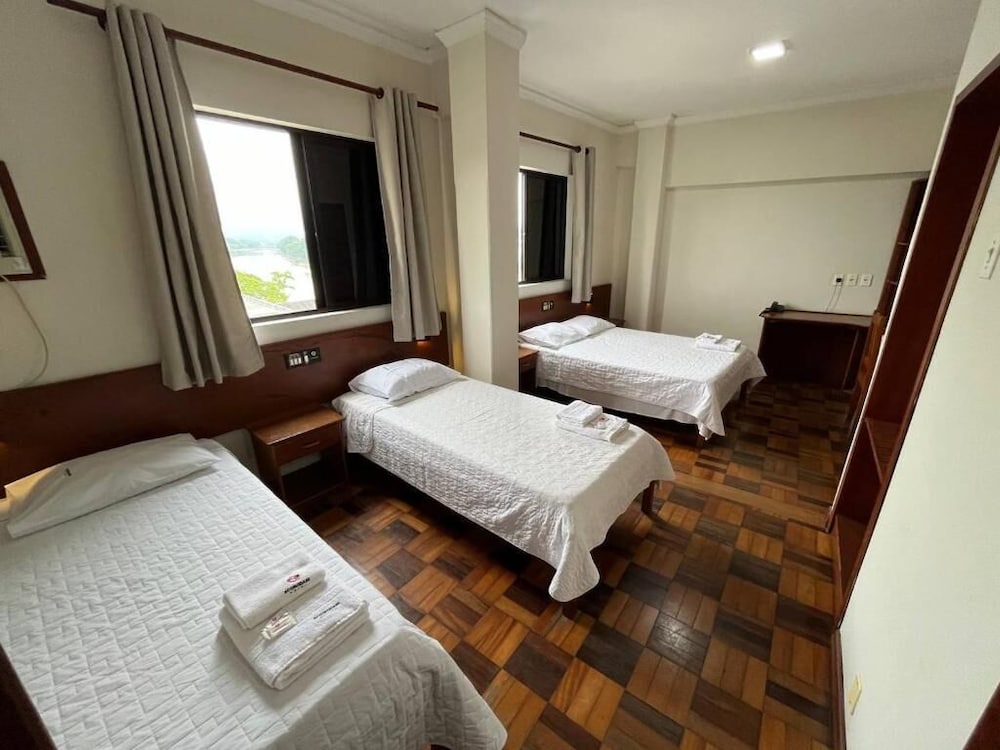 Acomodare Hotel 7/43