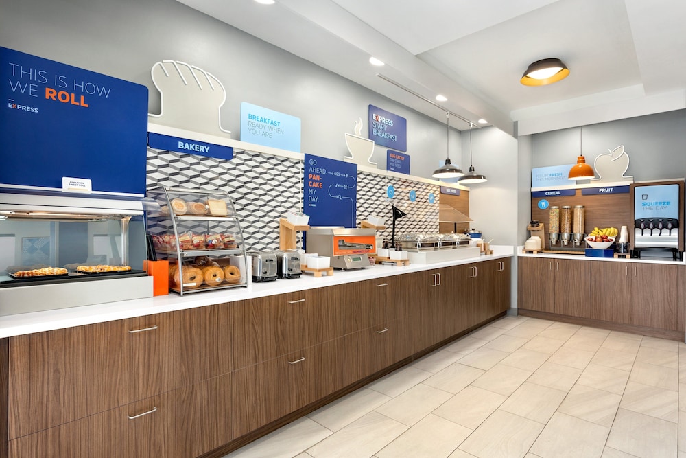 restaurant cafeteria