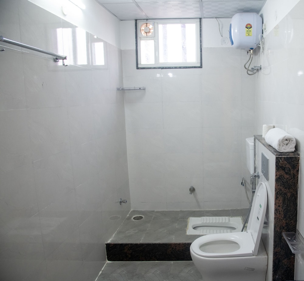 Hotel Thikana Palace 43/50