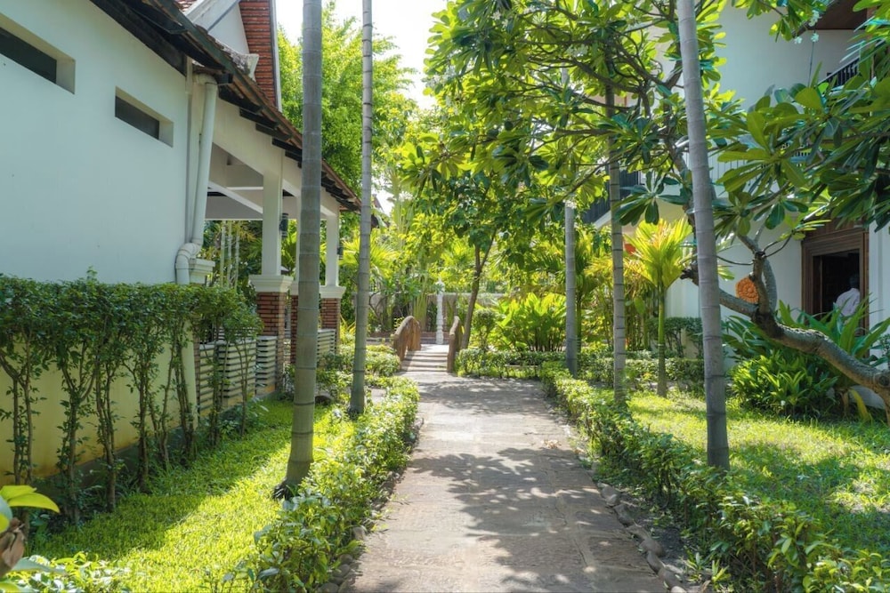Lavender Angkor Boutique 39/50