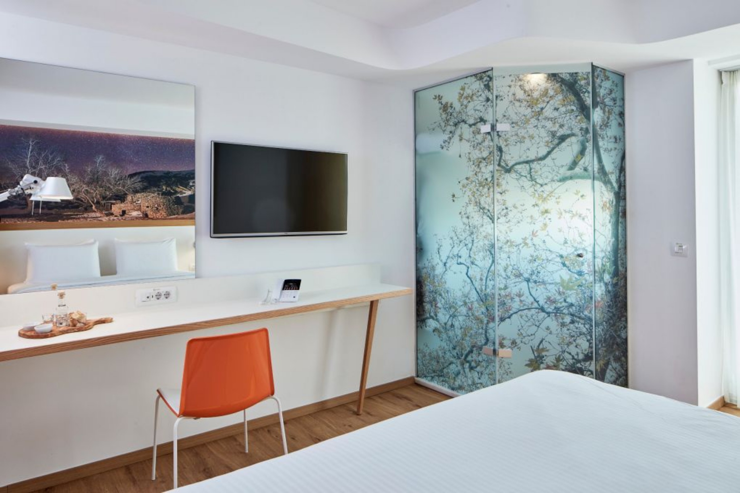 Classic, Double or Twin Bed