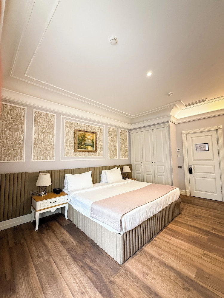 Theatrum Hotel Baku 15/44