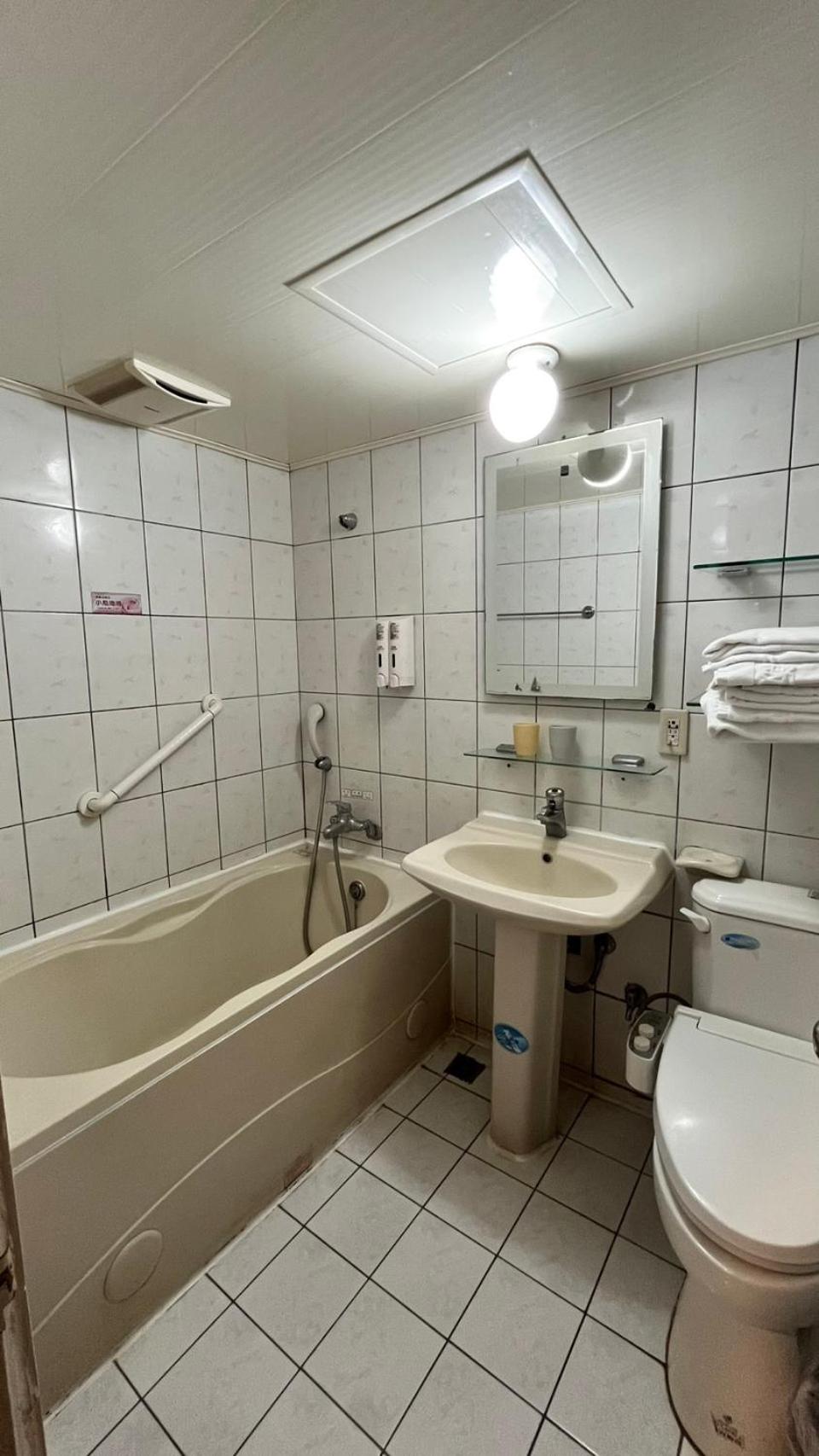 Sin Fu Business Hotel 32/37