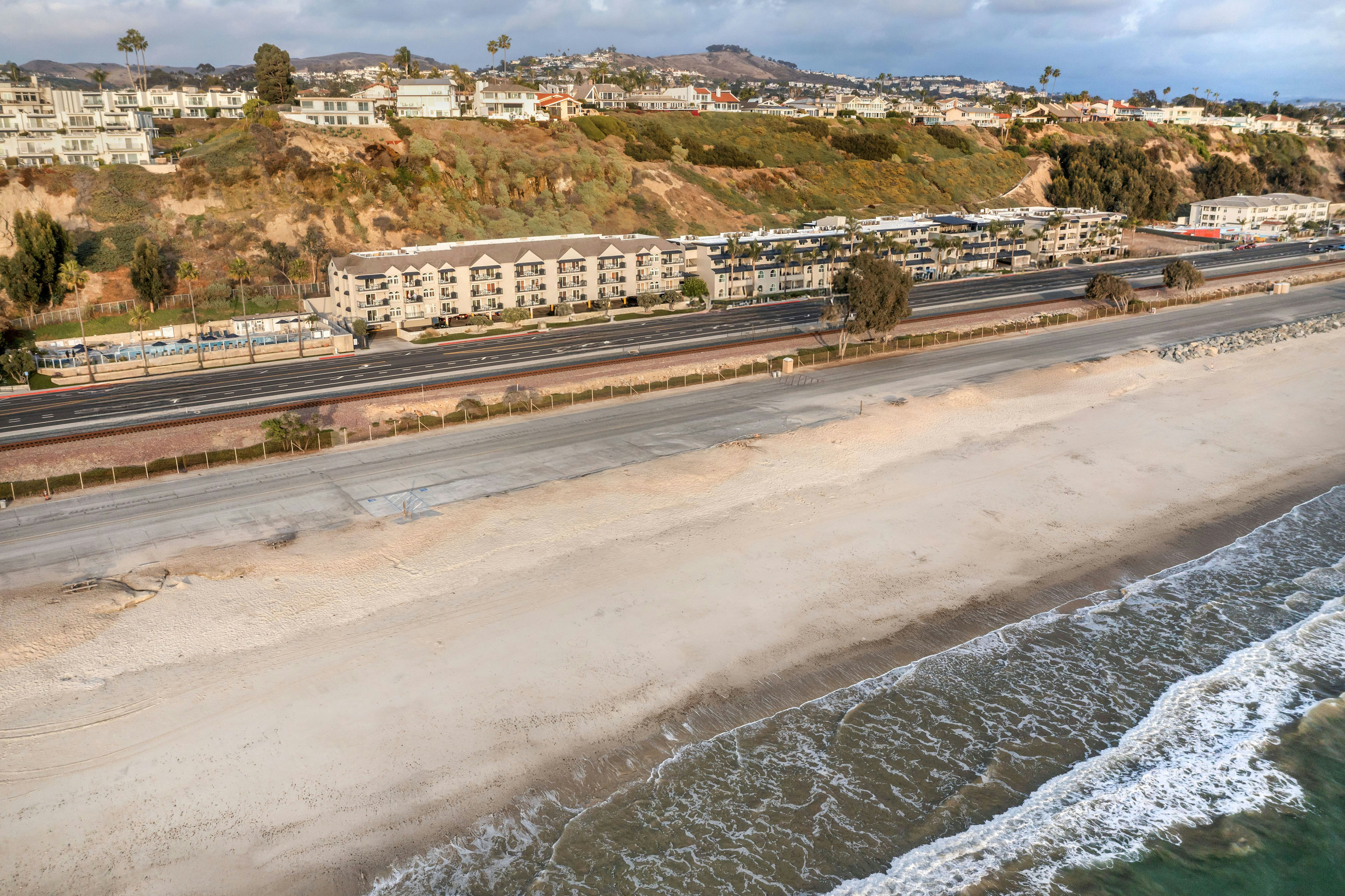 Hilton Vacation Club Riviera Beach & Shores, CA 26/28
