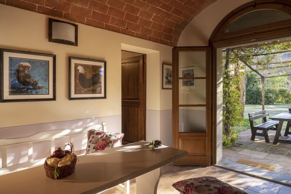 Borgo San Benedetto 1/50