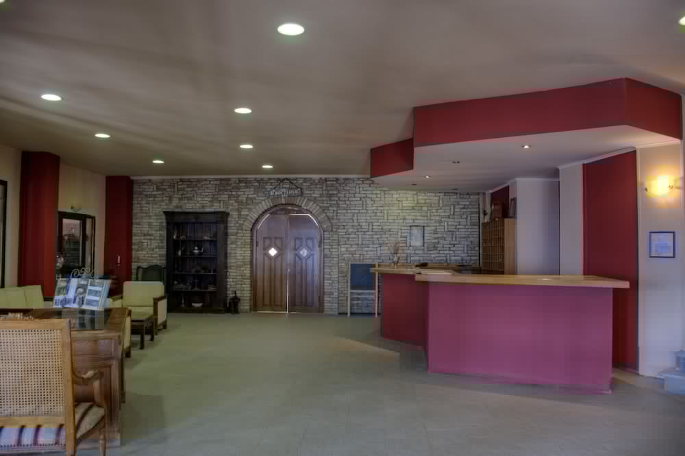 Lecadin Hotel 6/50