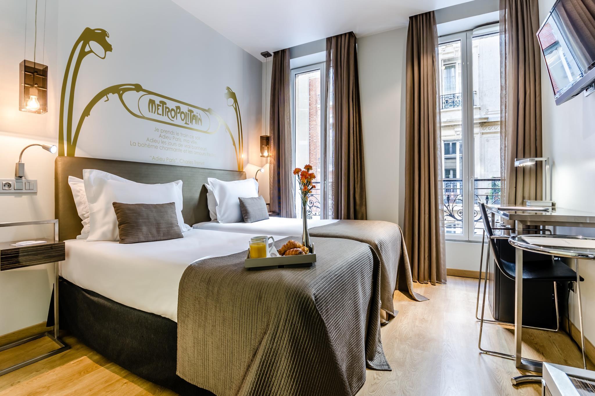 Room, Triple, Double Bed, Sofa