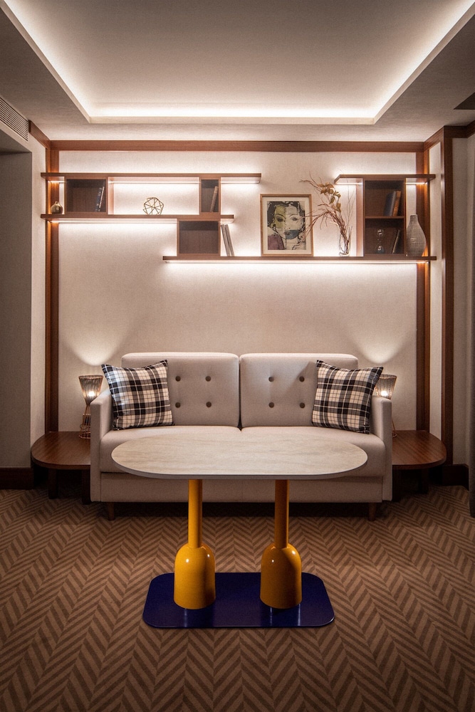 Hotel Ercilla de Bilbao, Autograph Collection 35/50
