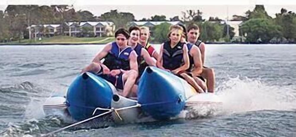 Ski Club Holiday Park 18/19