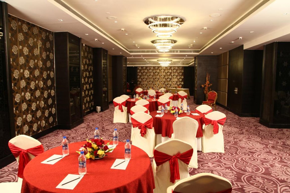Grand Hometel Malad 22/27