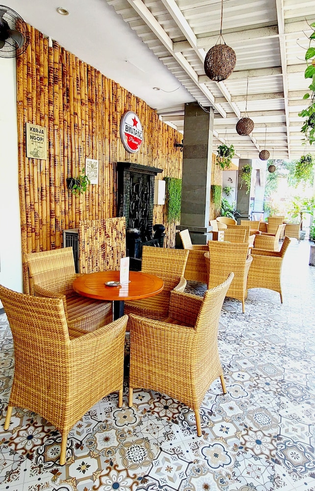 Hotel Transit Pasuruan 28/43