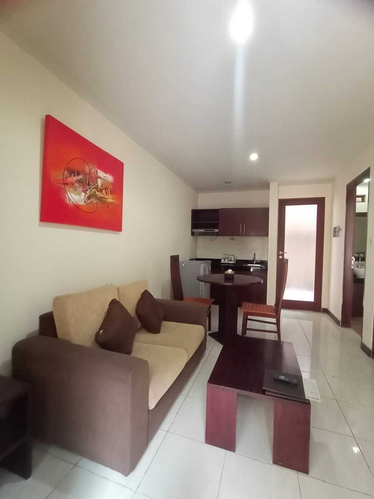 Sekuta Condo Suites 32/60