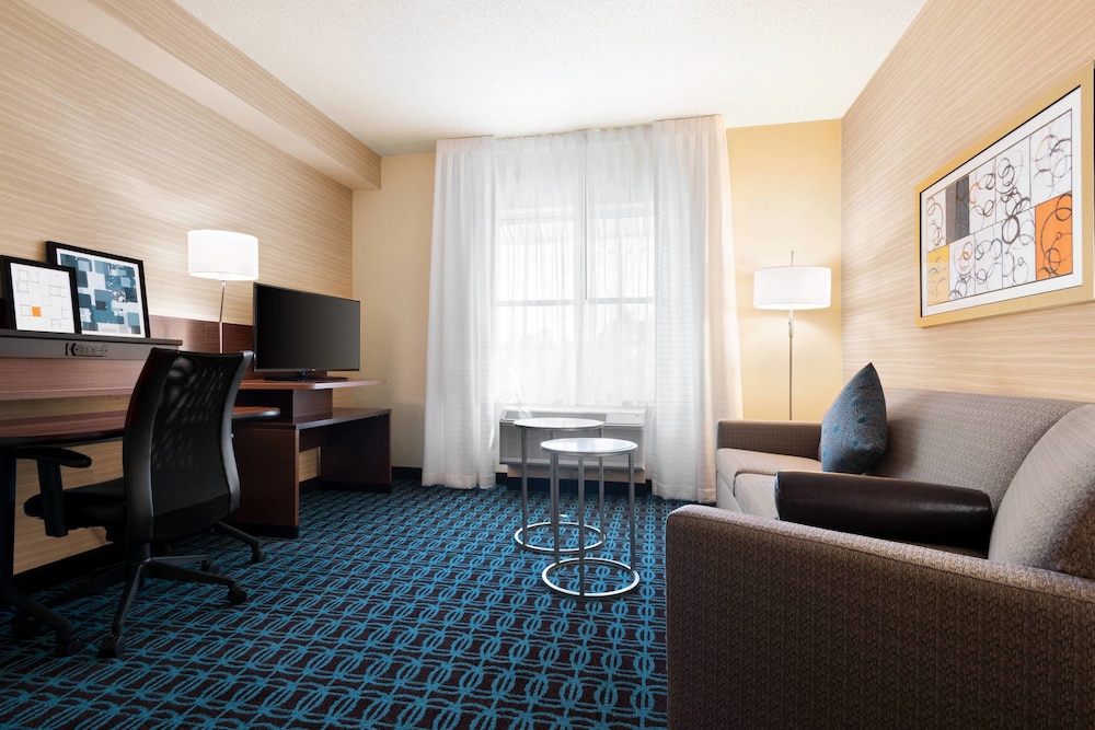 Fairfield Inn & Suites By Marriott Charlottesville Downtown/University Area 23/31