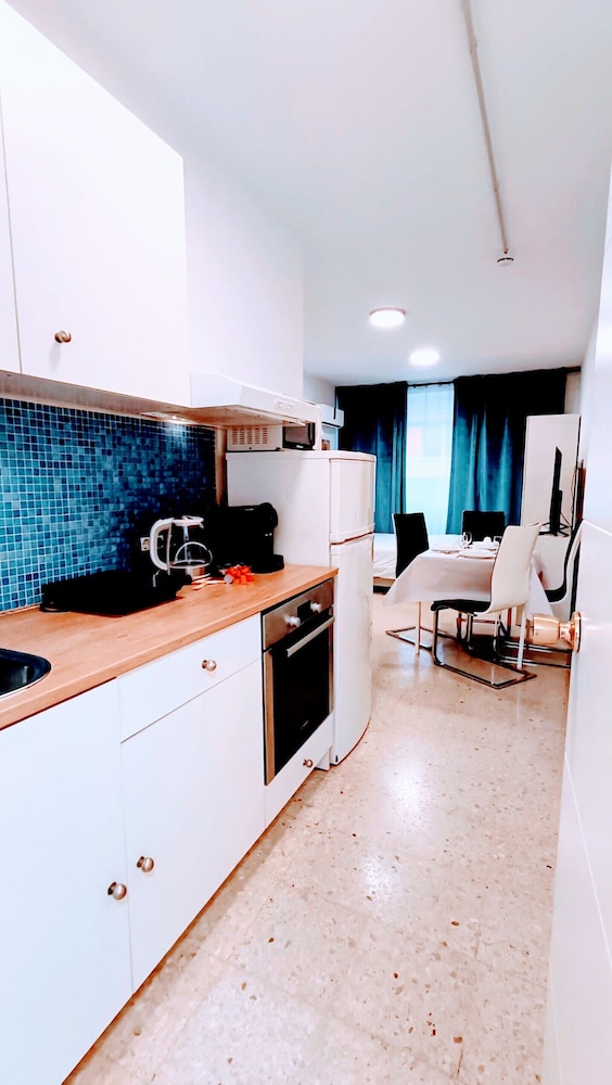 Hostal estudios 35/48