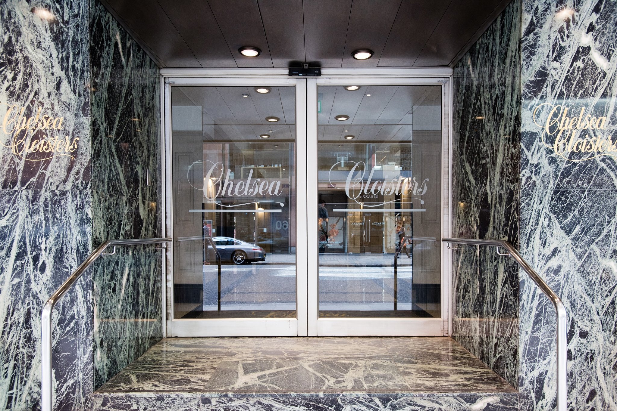 Chelsea Cloisters Serviced Apartments 101/121