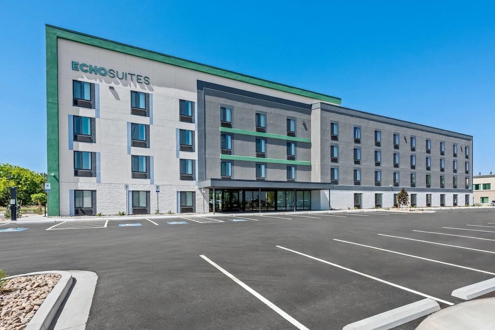 ECHO Suites Extended Stay by Wyndham Reno 65/72