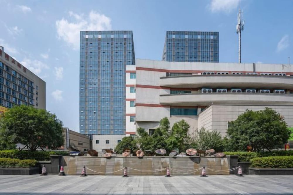 GRAND NEW CENTURY HOTEL FUYANG 6/34