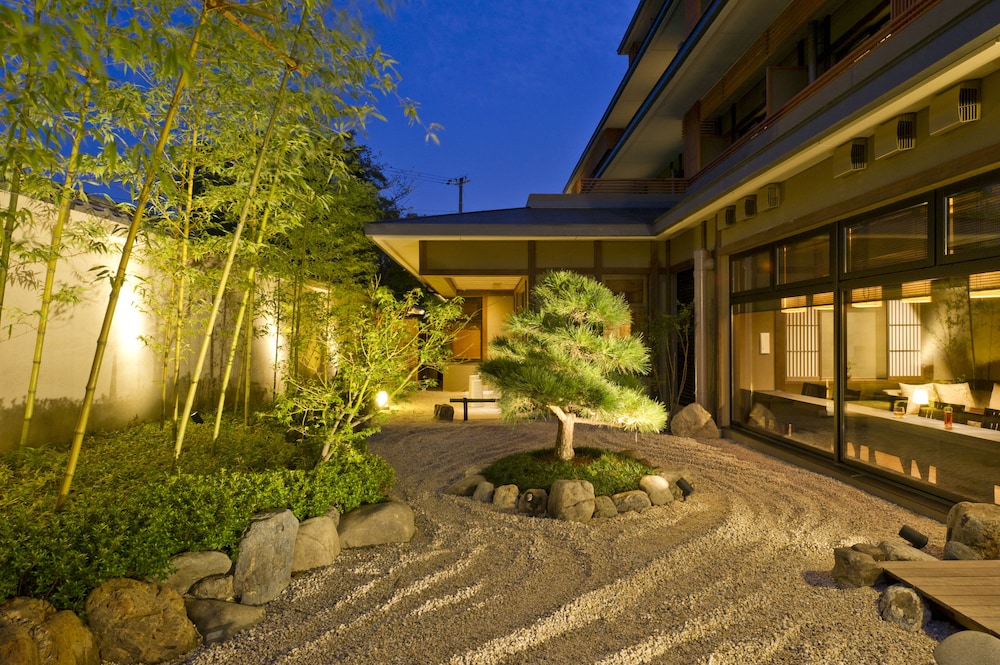 Kyoto Arashiyama Onsen Kadensho 2/29
