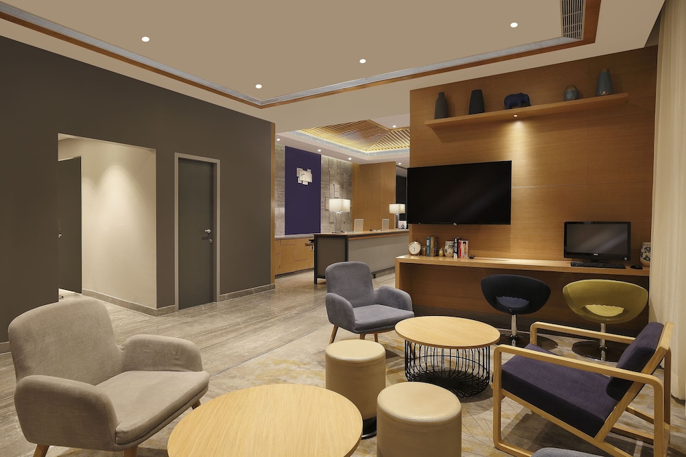 Holiday Inn Express Chennai Omr Thoraipakkam 60/76