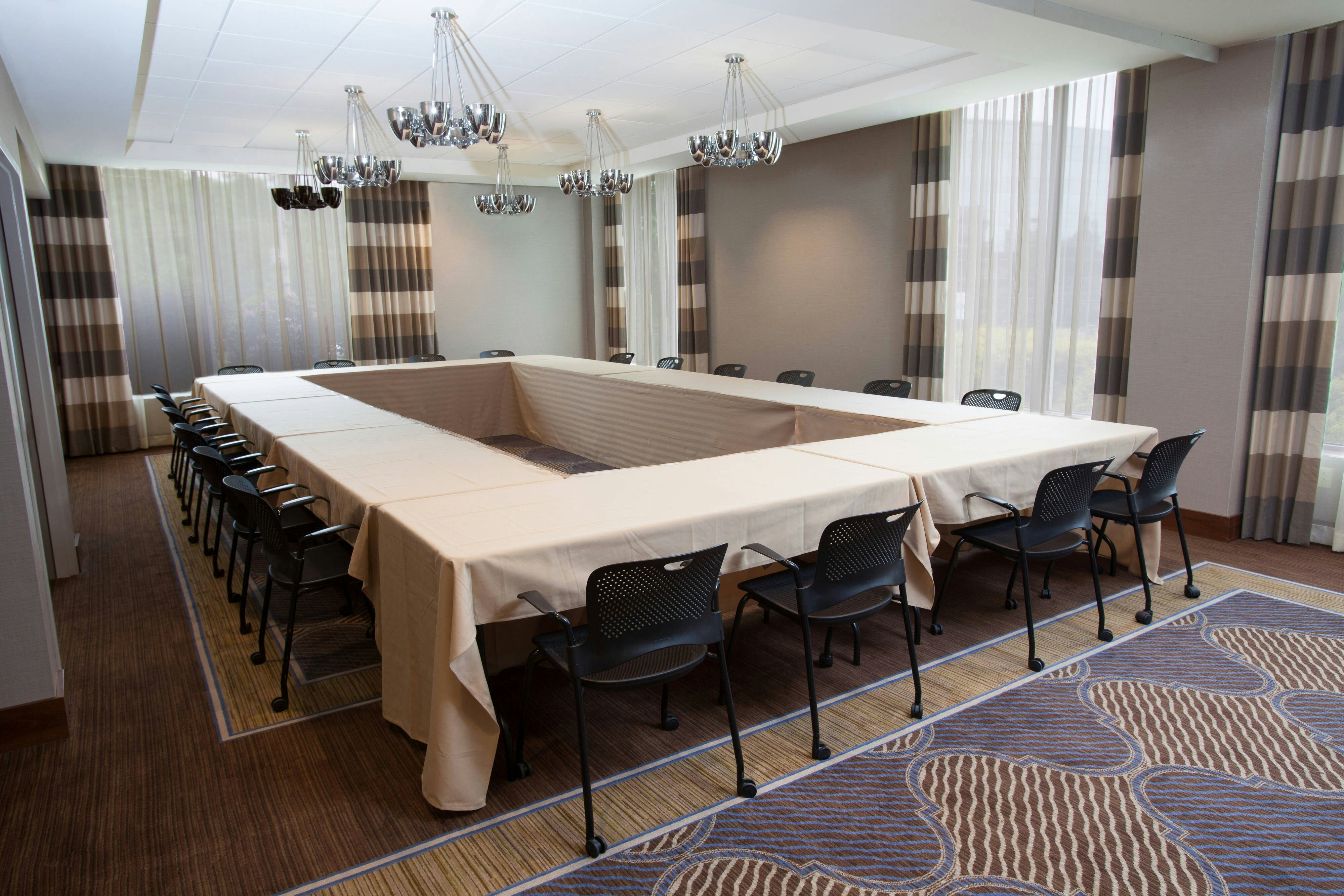 Sheraton Pittsburgh Airport Hotel 16/18