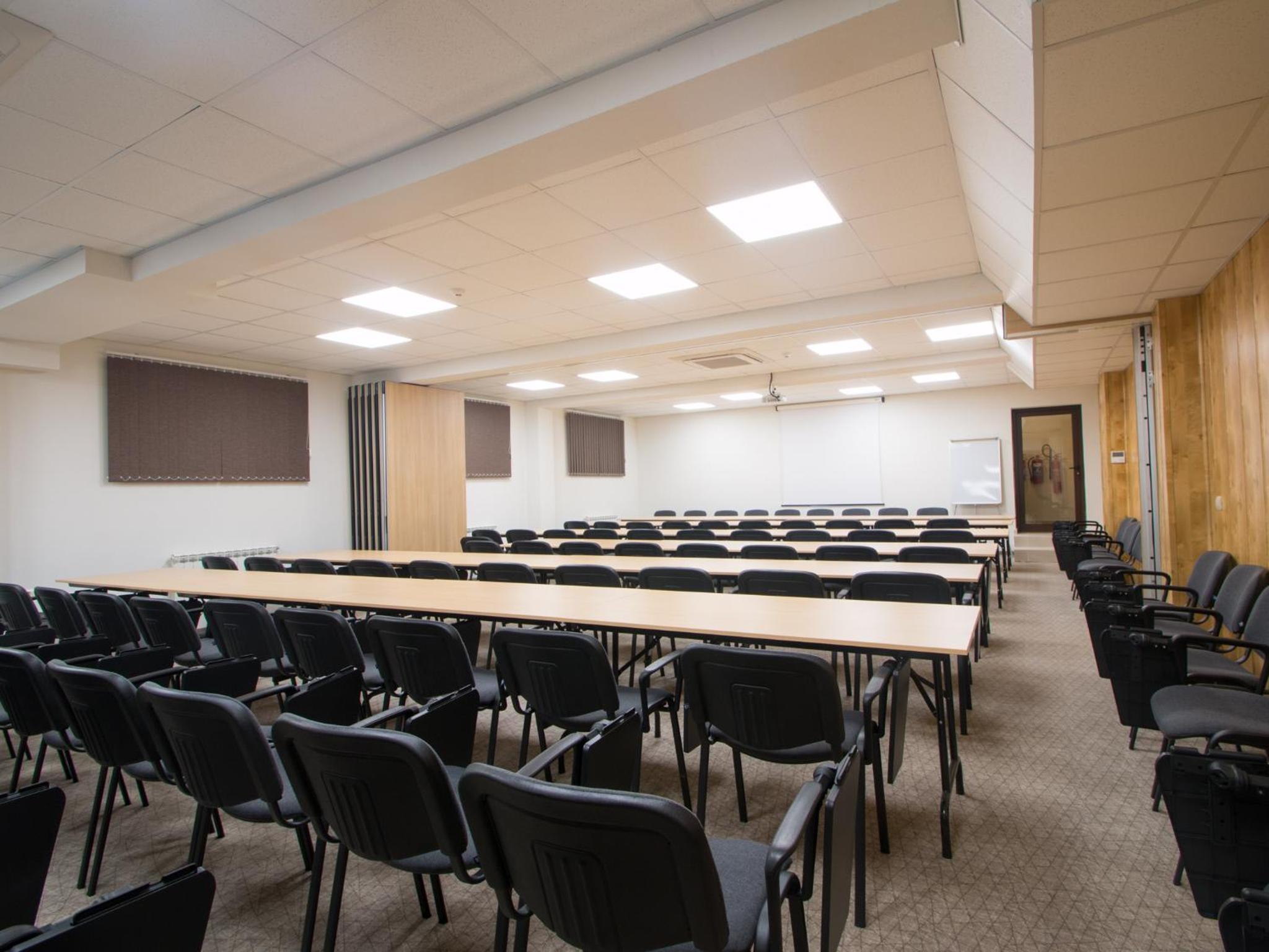 Park Hotel Asenevtsi 34/50