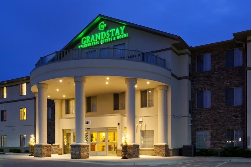 GrandStay Residential Suites Hotel 1/56