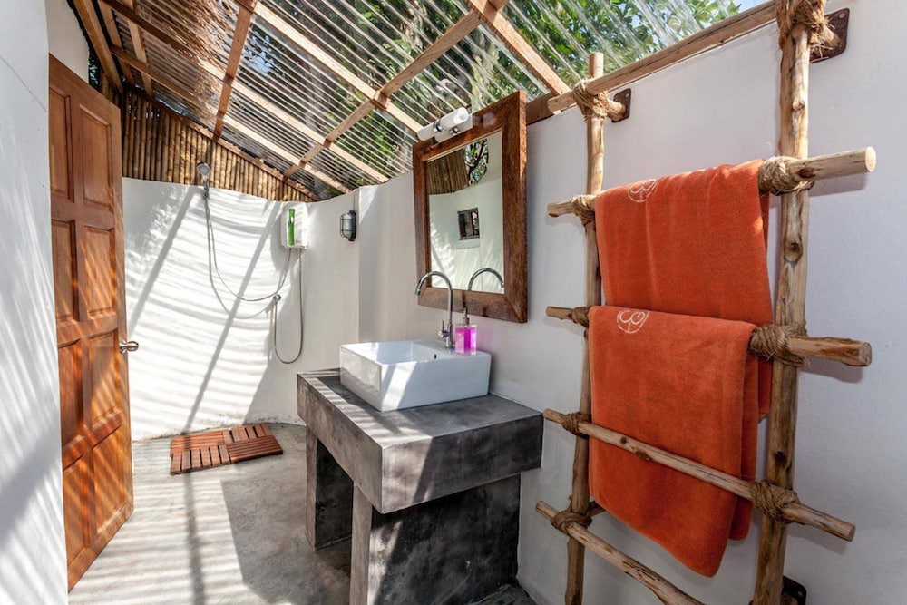 Secret Garden Beach Resort 70/70