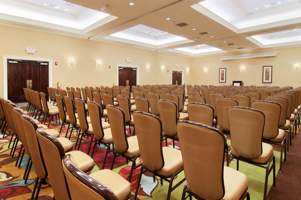DoubleTree By Hilton Columbus GA 33/44