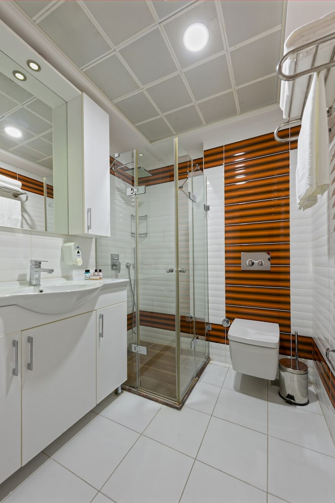 CITRUS PARK HOTEL 6/56
