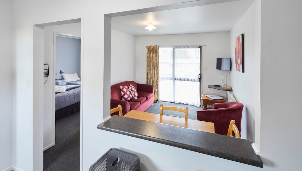 Aotea Motel 28/35