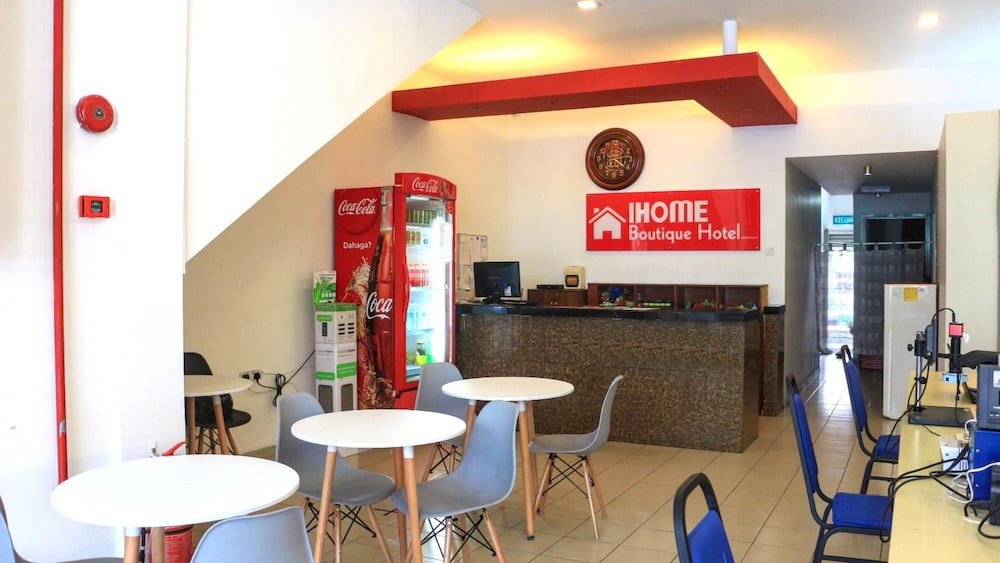Oyo 421 Ihome Boutique Hotel 22/24